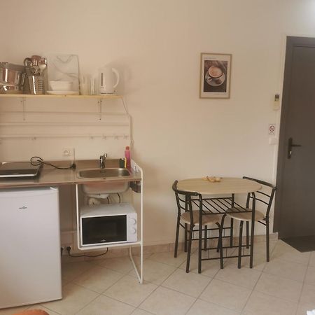 Appartement 4 , Disneyland - Parking Gratuit - Maison Des Platanes Meaux Exteriér fotografie